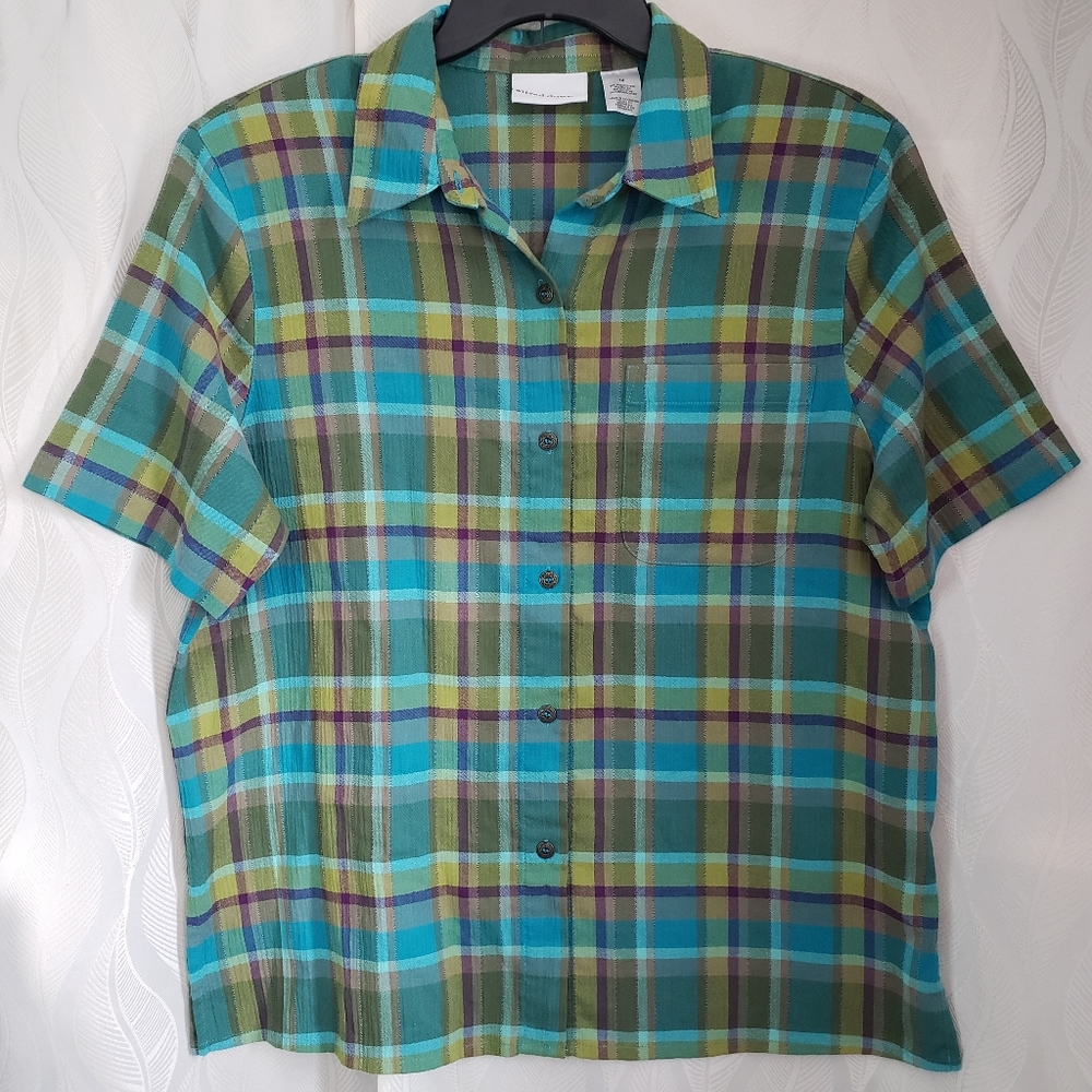 Plaid Collared Short Sleeve Button Down